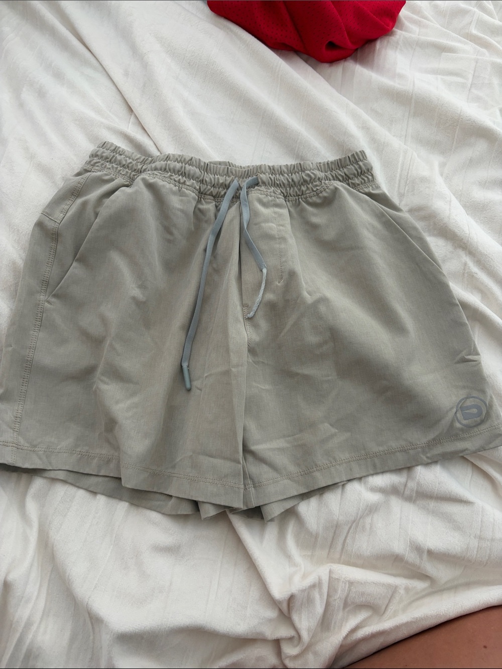 Light beige boys drip shorts